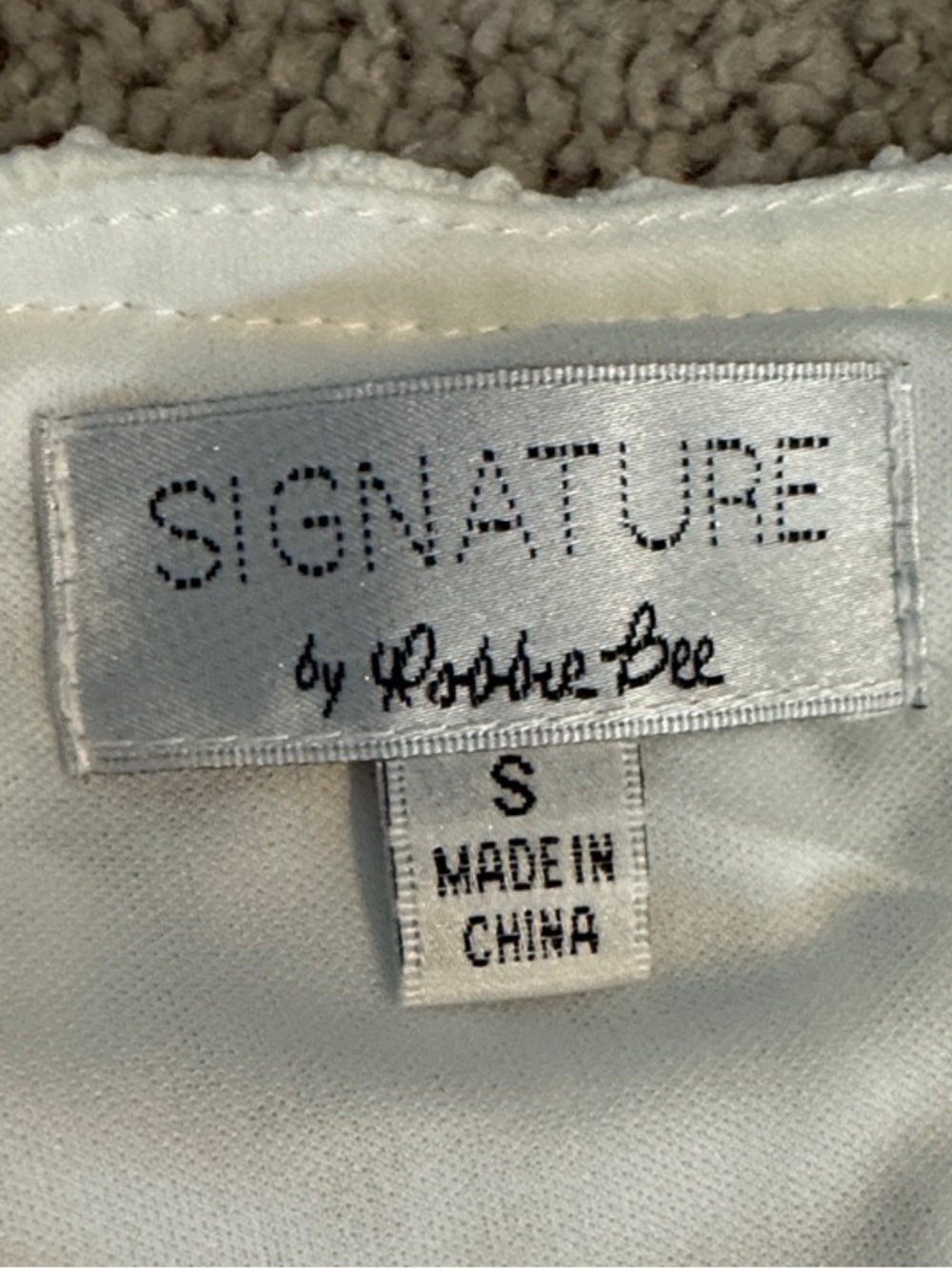Signature by Robbie Bee White Lace Maxi Dress - Picture 5 of 5